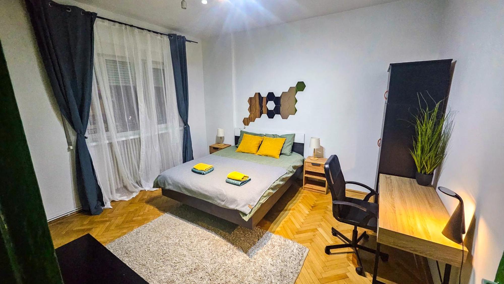 Downtown Tiny Houses Near Cismigiu Gardens Bucarest Exterior foto